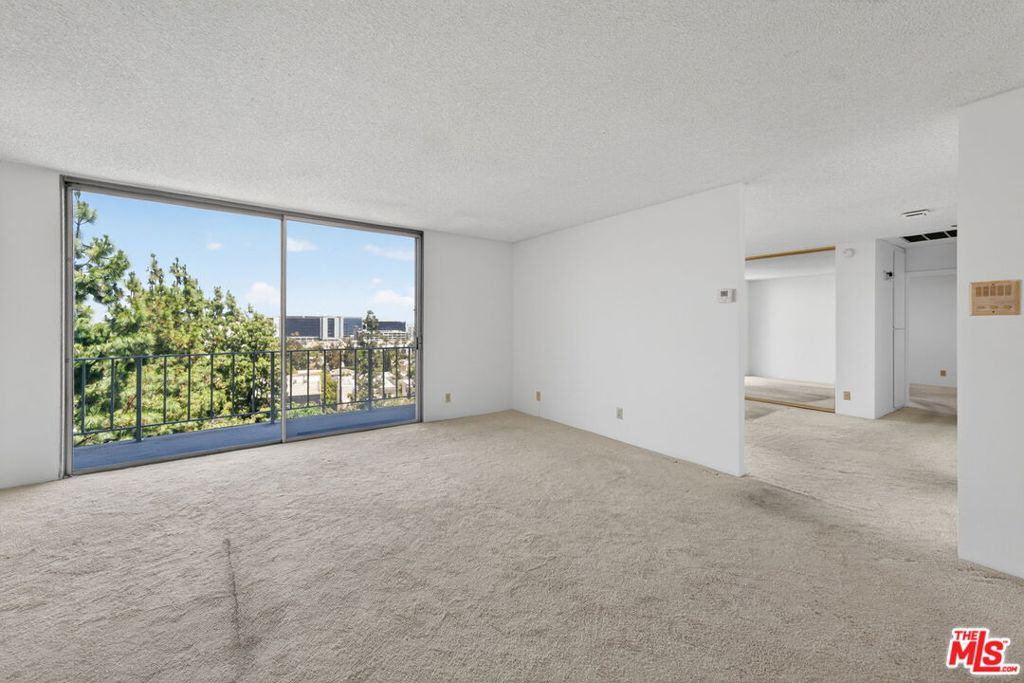 100 S Doheny Drive 719 Property Photo 18