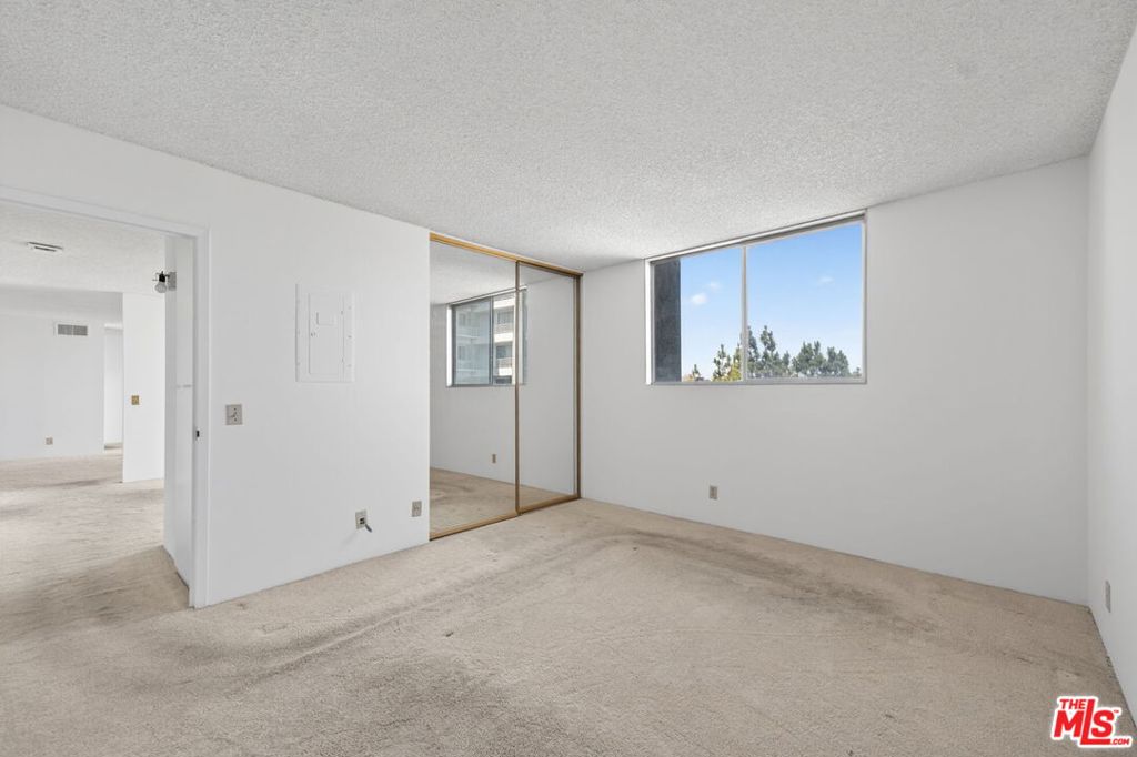 100 S Doheny Drive 719 Property Photo 34