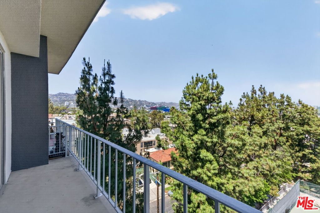 100 S Doheny Drive 719 Property Photo 39