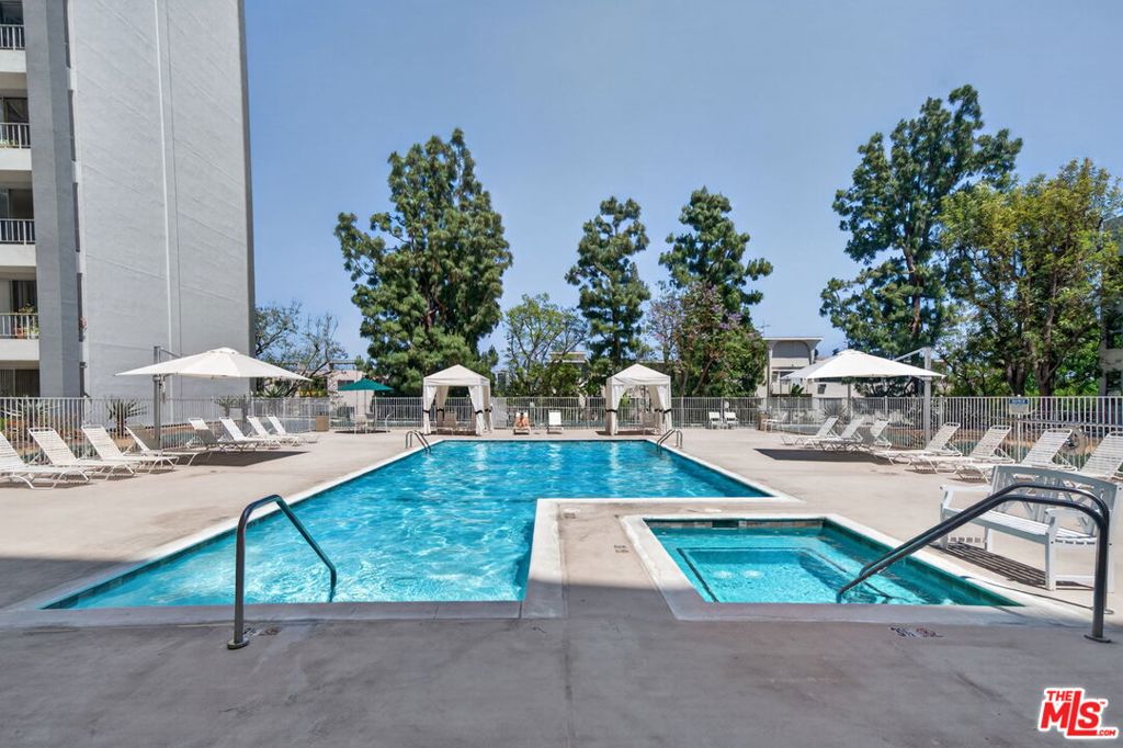 100 S Doheny Drive 719 Property Photo 45