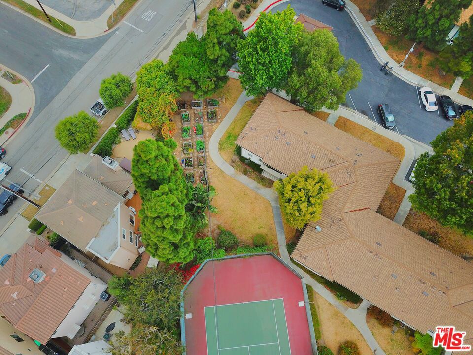 3622 Kalsman Drive 258 (aka 4 Property Photo 8
