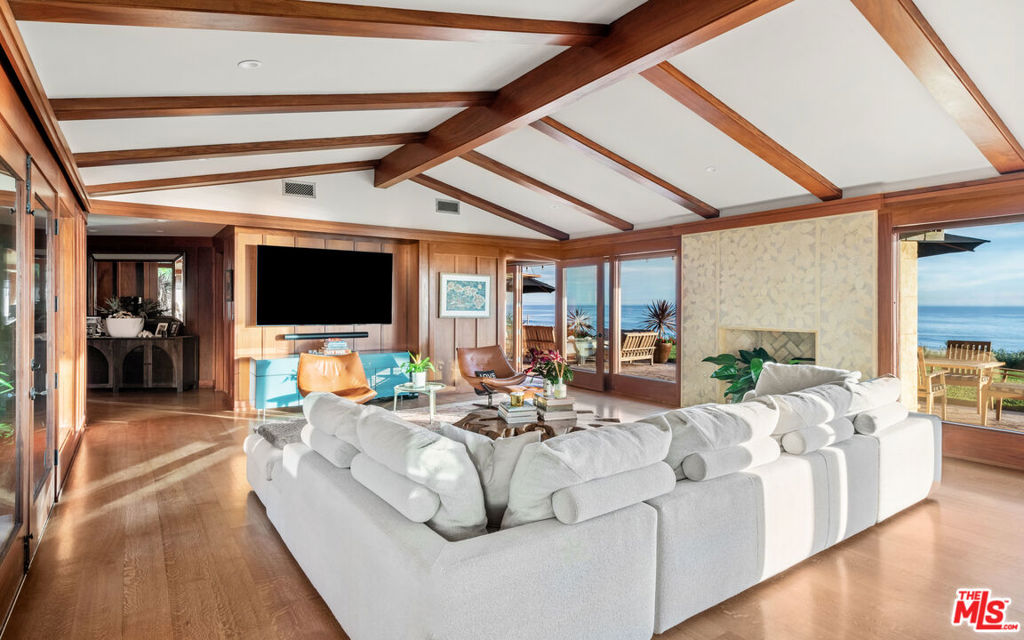 30245 Pacific Coast Highway Property Photo 9