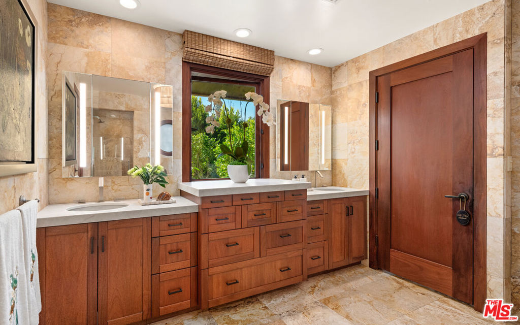 30245 Pacific Coast Highway Property Photo 18