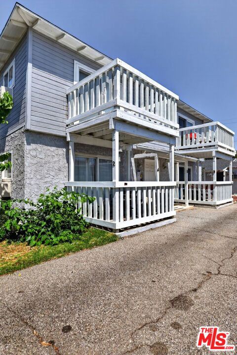 14721 Sylvan Street 4 Property Photo 15