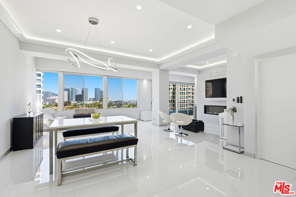 10501 Wilshire Boulevard 1007 Property Photo 2