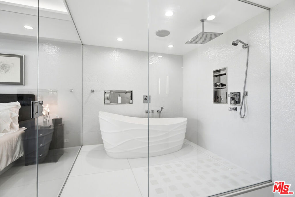 10501 Wilshire Boulevard 1007 Property Photo 18