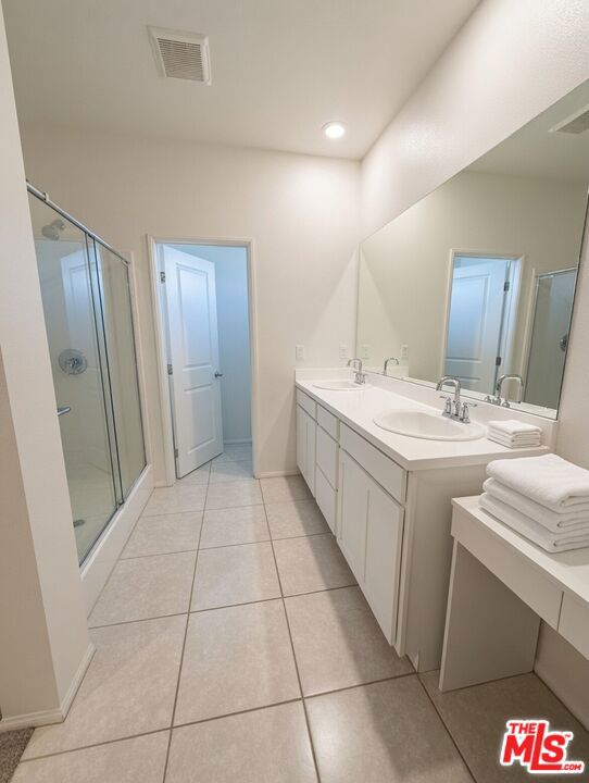 1019 Hudson Lane Property Photo 11