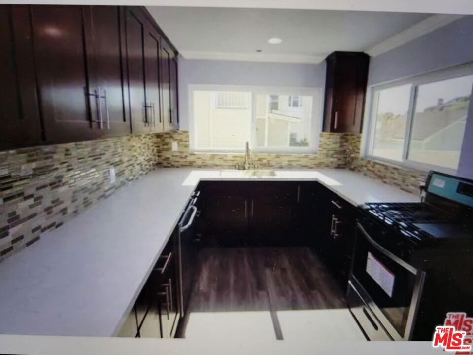 741 Crenshaw Boulevard Property Photo 4