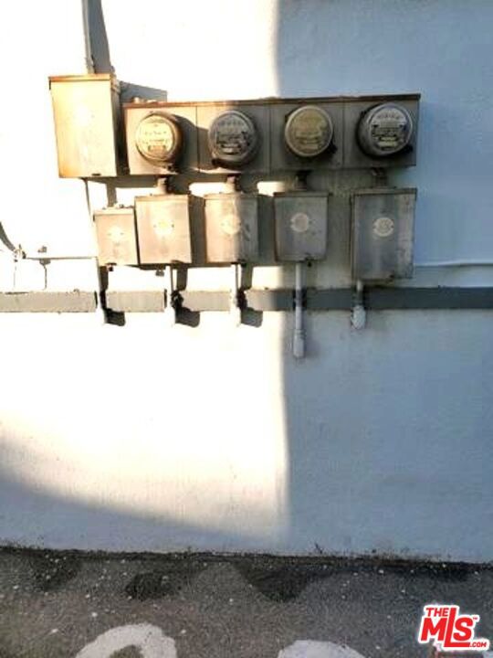 901 S Catalina Street Property Photo 4