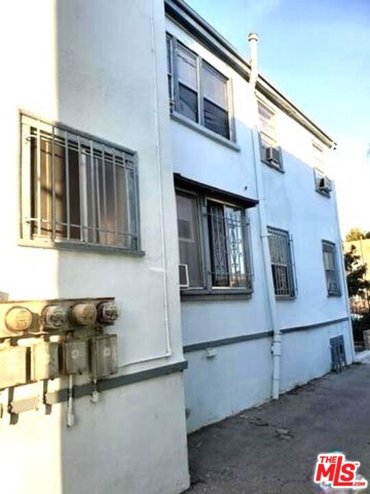 901 S Catalina Street Property Photo 5