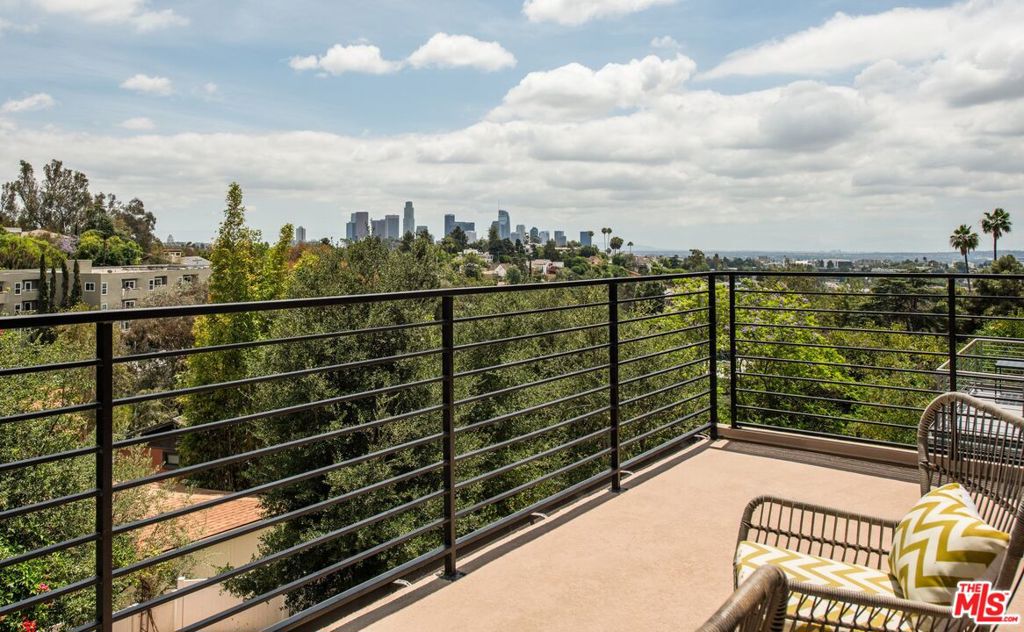 1882 Lucretia Avenue Property Photo 30