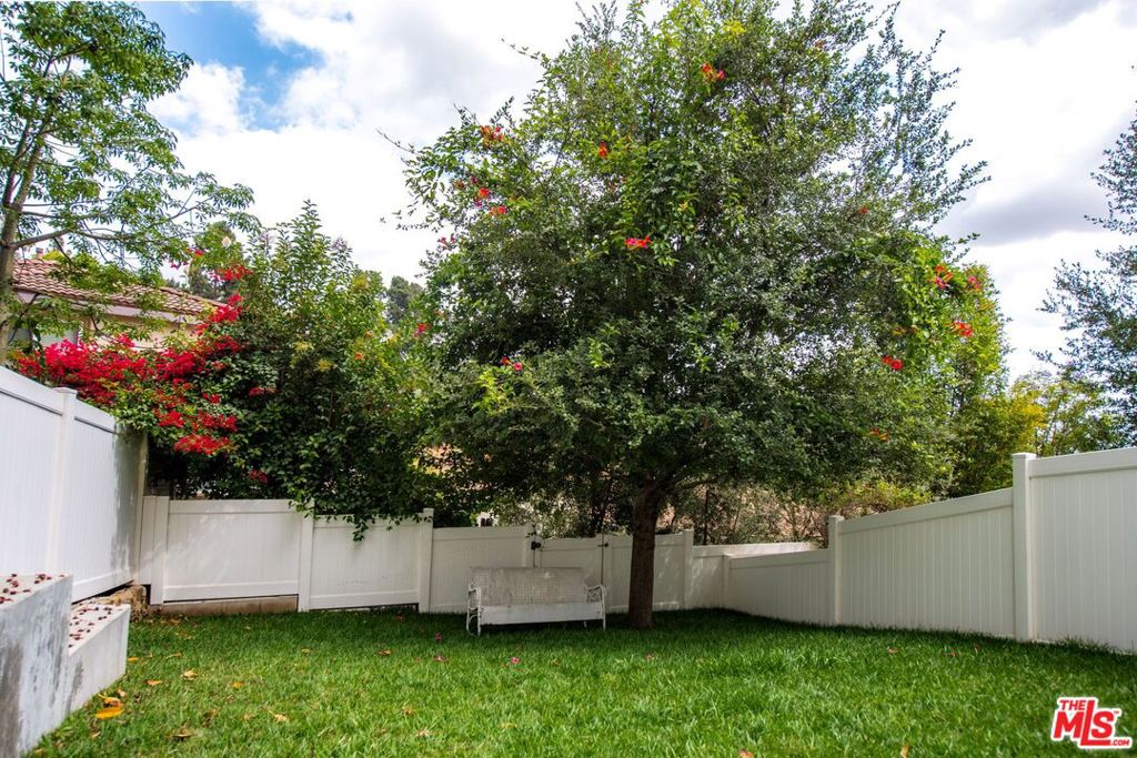 1882 Lucretia Avenue Property Photo 38