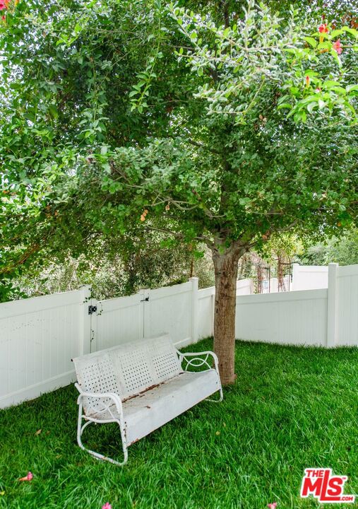 1882 Lucretia Avenue Property Photo 39
