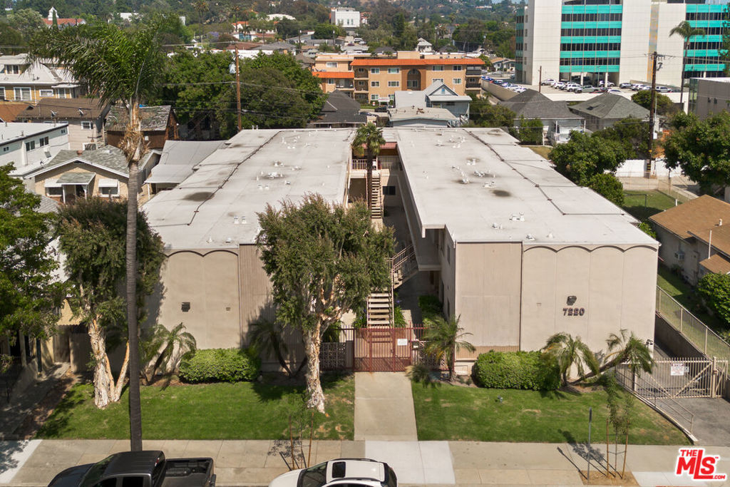 7220 -32 Bright Avenue Property Photo 1