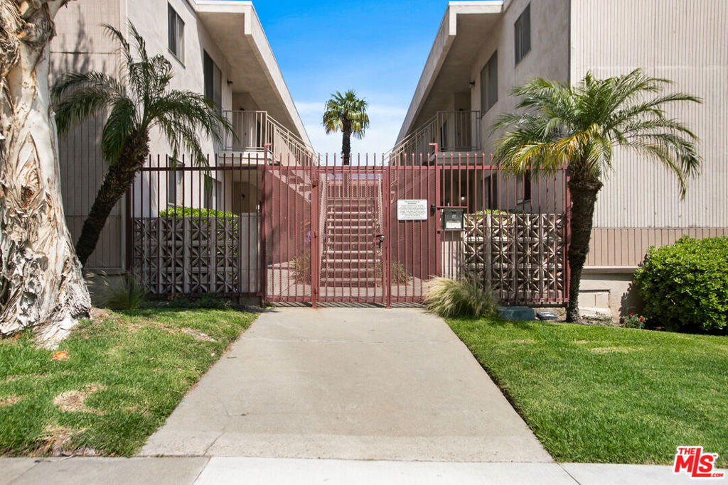 7220 -32 Bright Avenue Property Photo 14