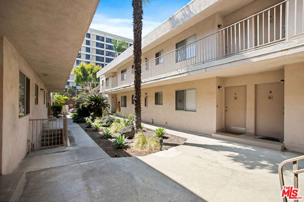 7220 -32 Bright Avenue Property Photo 19