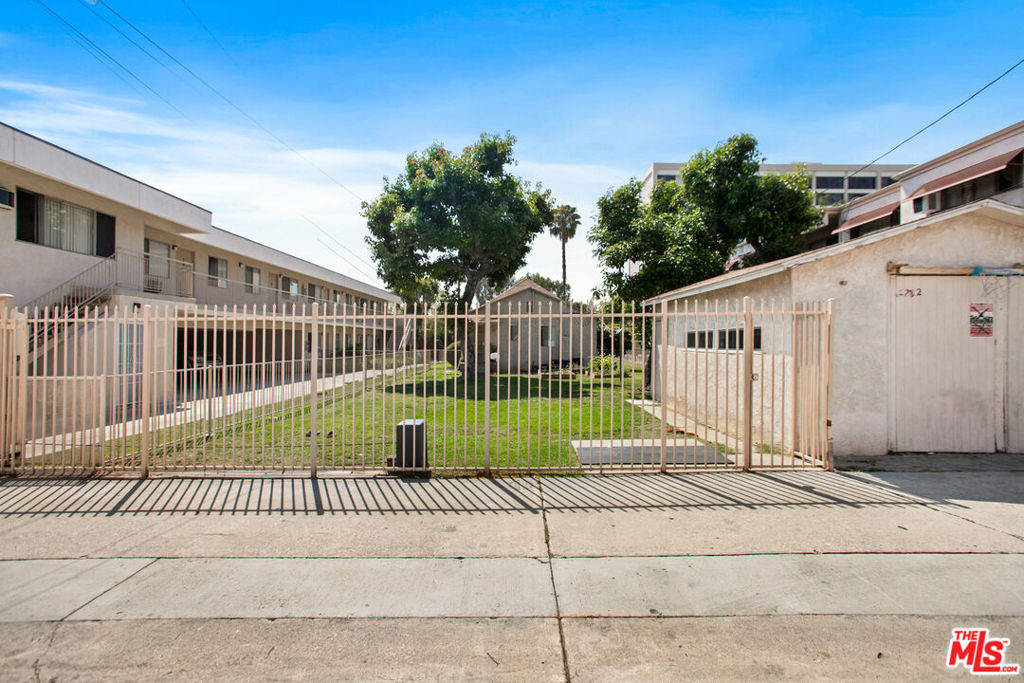 7220 -32 Bright Avenue Property Photo 32