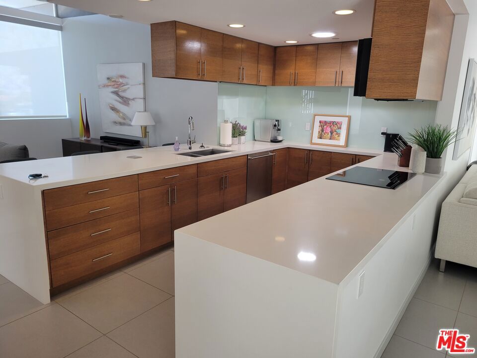 73545 Silver Moon Trail Property Photo 6