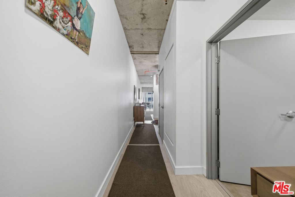 645 W 9th Street 406 Property Photo 23