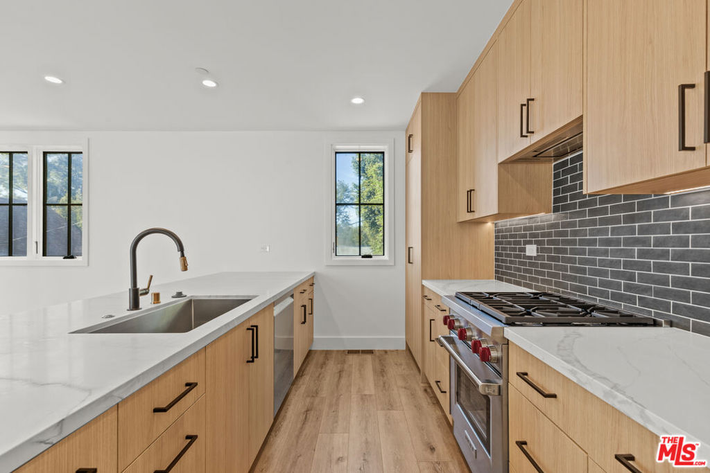 5540 Tova Road Property Photo 3