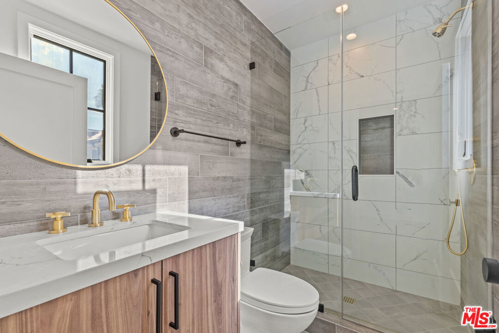 5540 Tova Road Property Photo 8