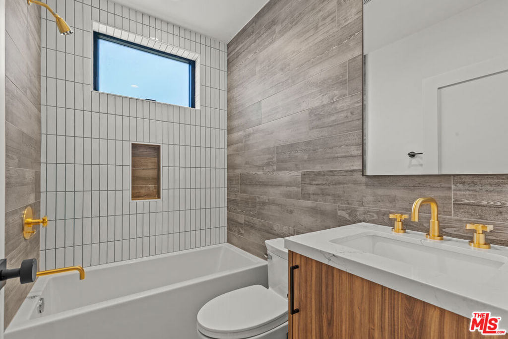 5540 Tova Road Property Photo 10