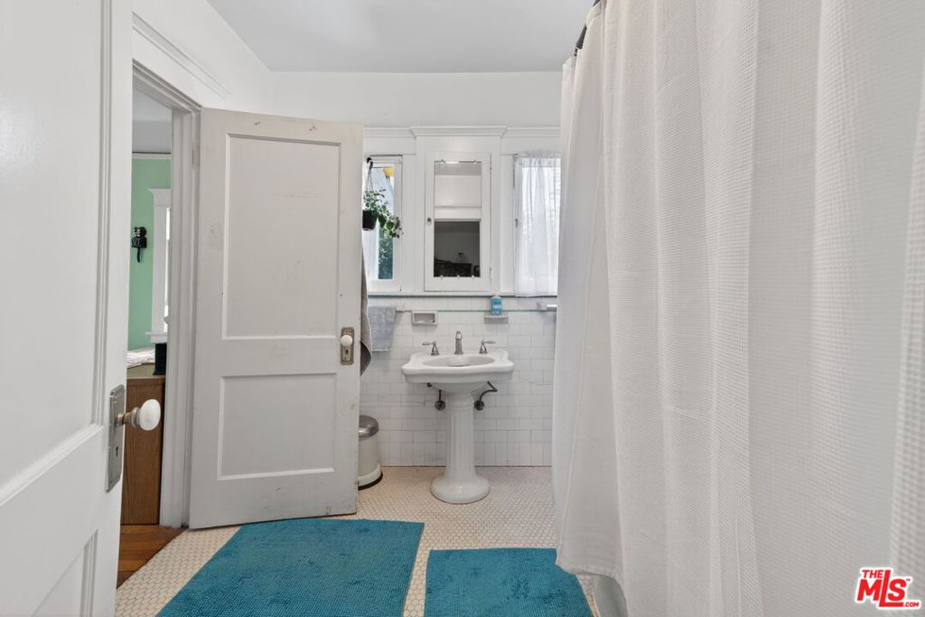 1614 Virginia Road Property Photo 22