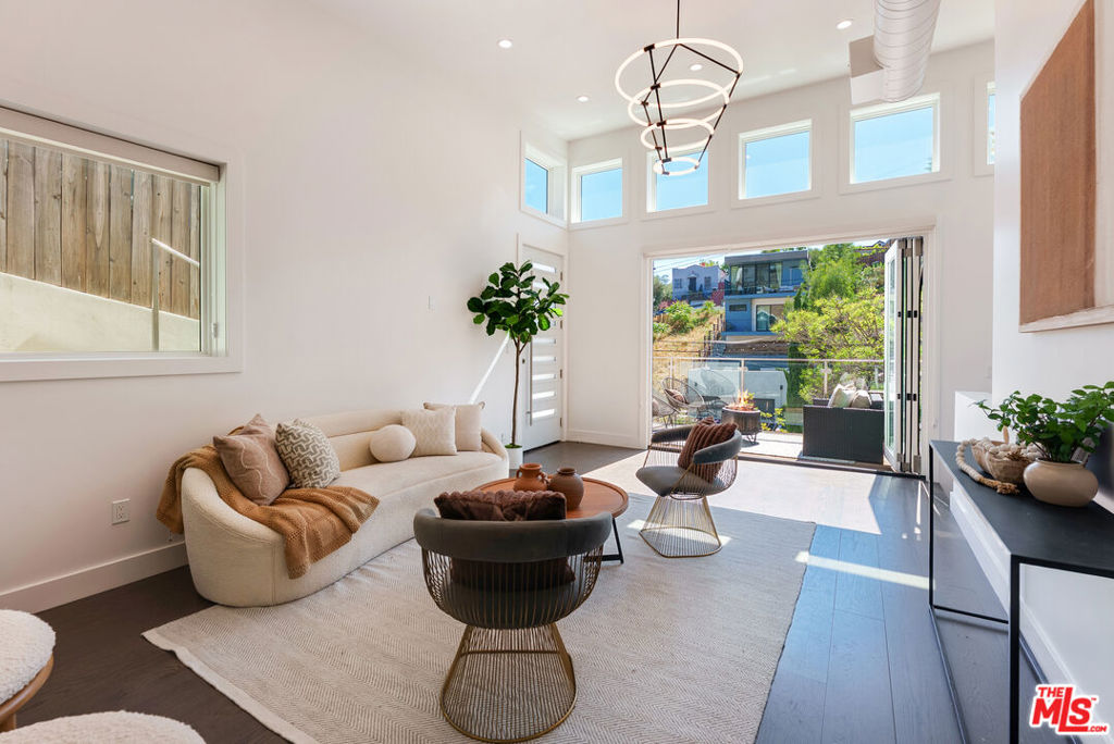 443 W Avenue 37 Property Photo 5