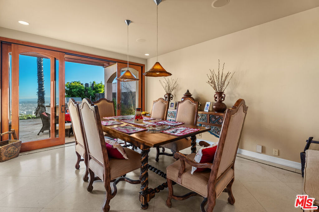 1740 Carla Ridge Property Photo 18