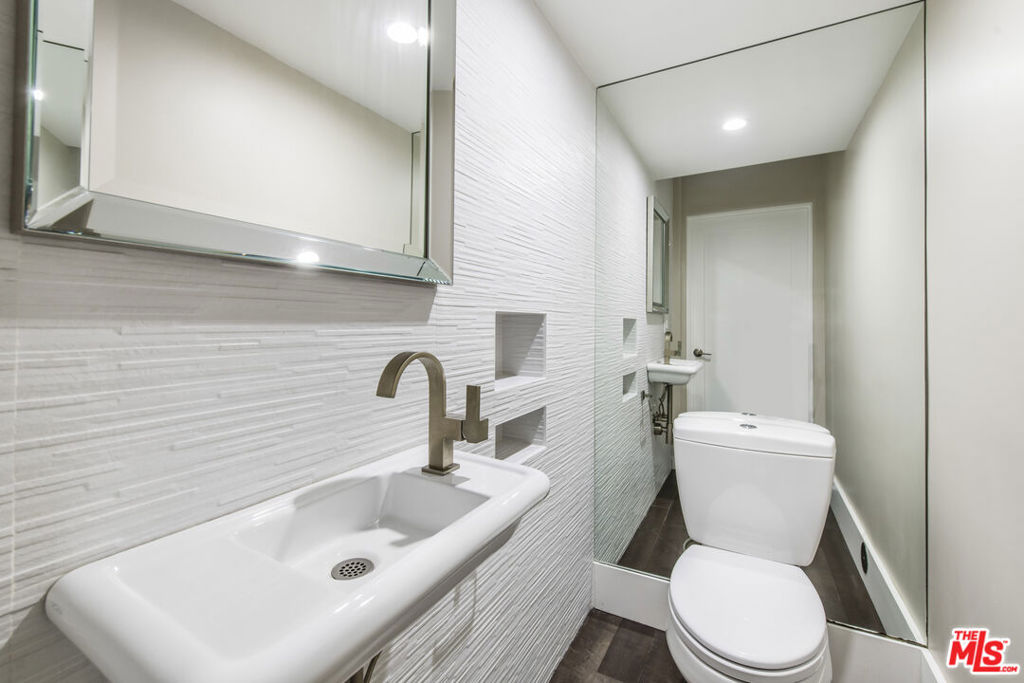 5949 Abernathy Drive Property Photo 10