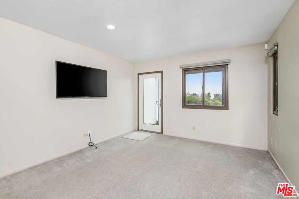5949 Abernathy Drive Property Photo 19