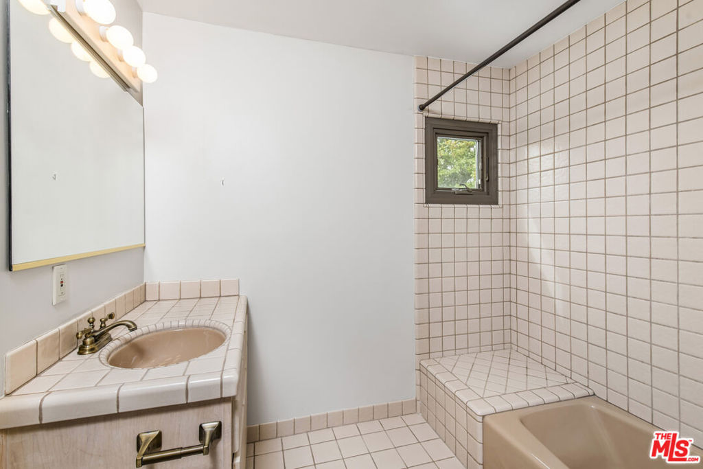 5949 Abernathy Drive Property Photo 20