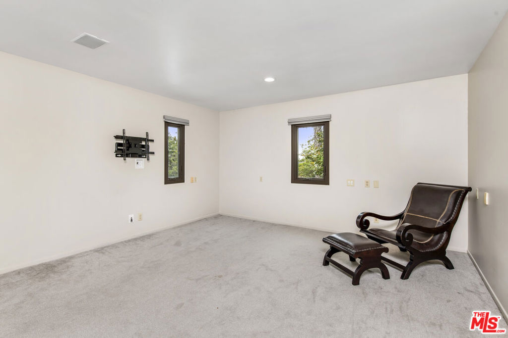 5949 Abernathy Drive Property Photo 21