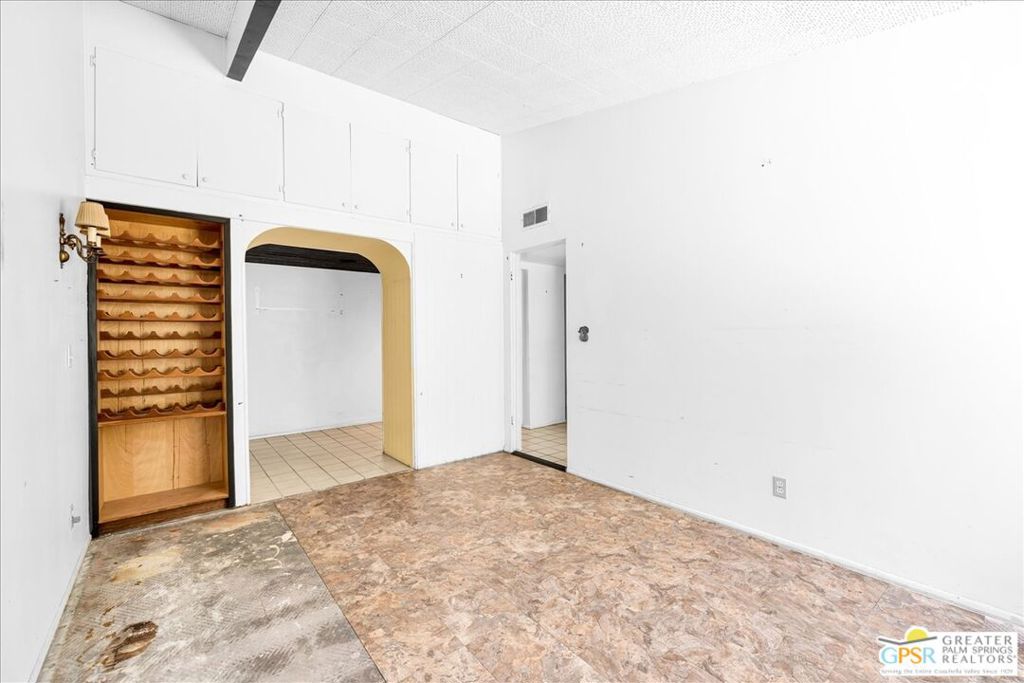 401 E Glen S Circle Property Photo 17
