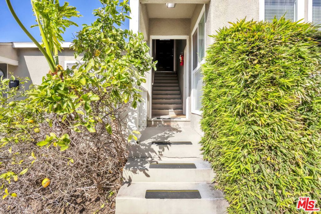 622 S Pacific Coast Highway Property Photo 6