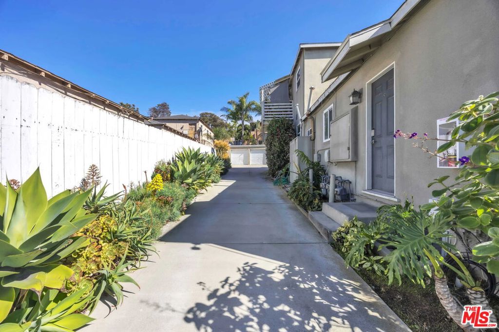 622 S Pacific Coast Highway Property Photo 7
