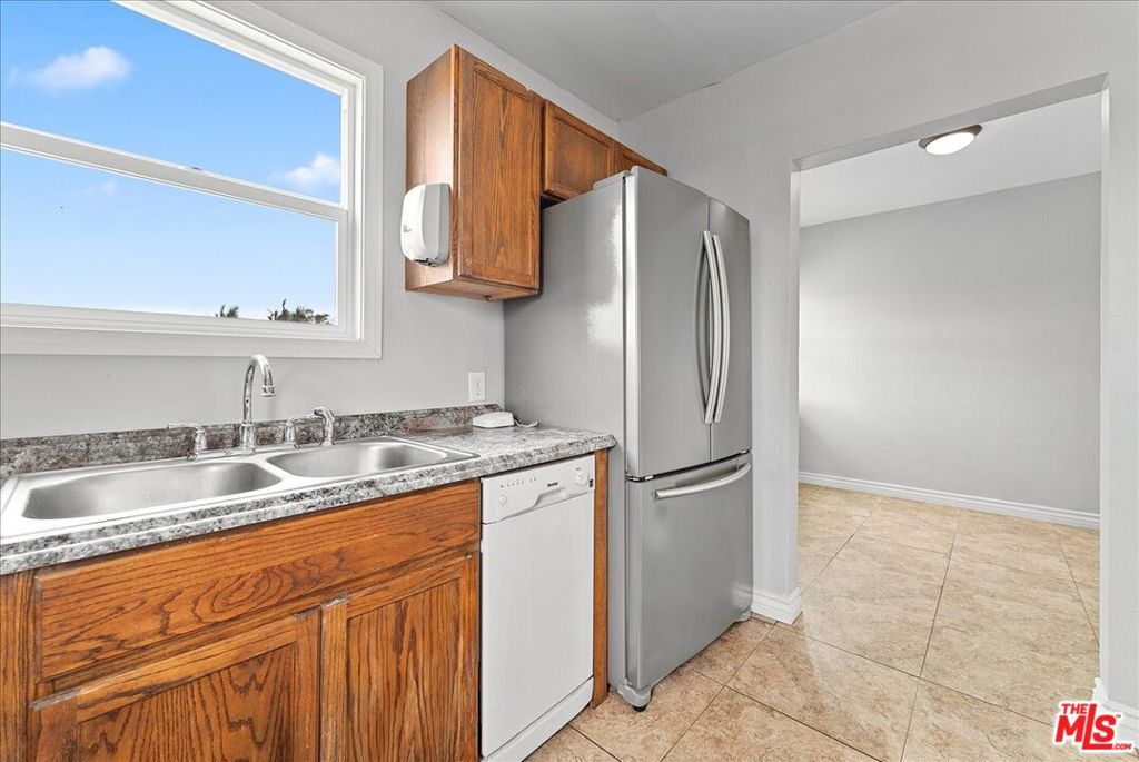 622 S Pacific Coast Highway Property Photo 15