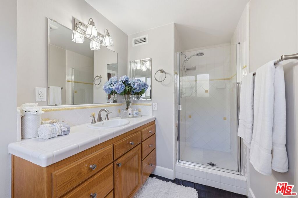 19041 Muirkirk Drive Property Photo 21