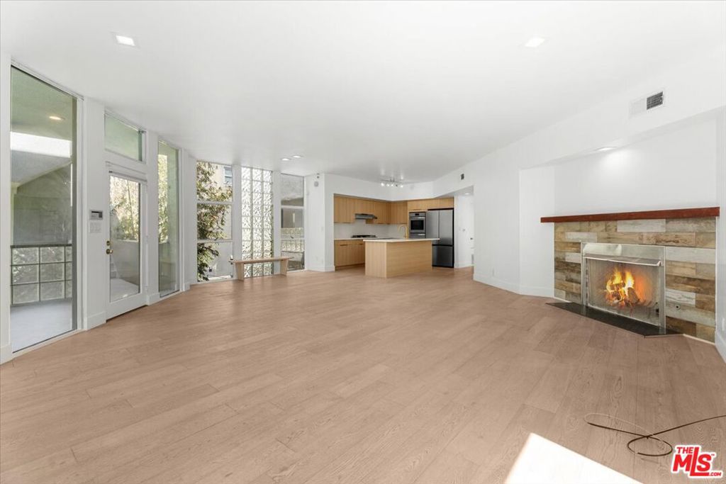 22 28th Place Property Photo 16
