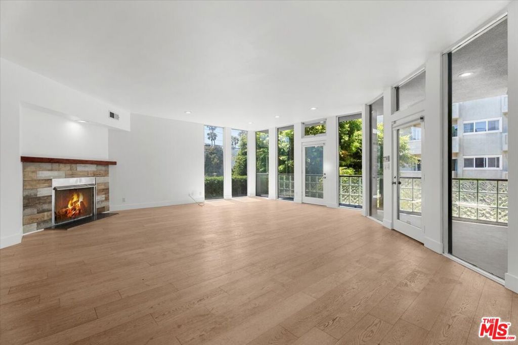22 28th Place Property Photo 19