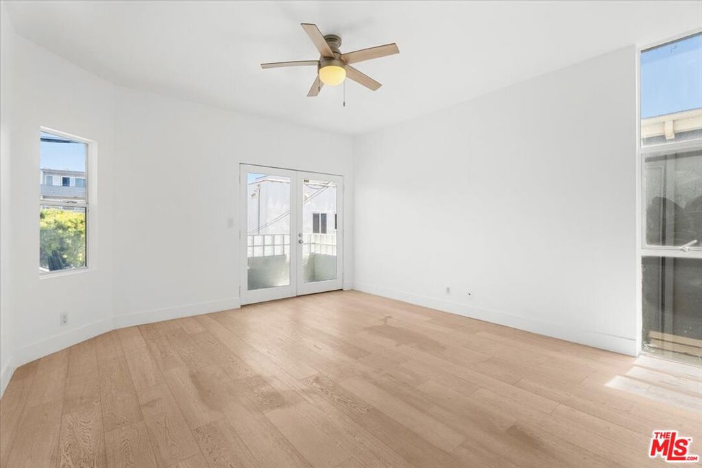 22 28th Place Property Photo 25