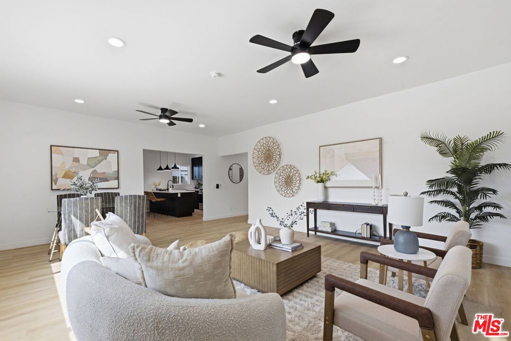1189 Crenshaw Boulevard Property Photo 1