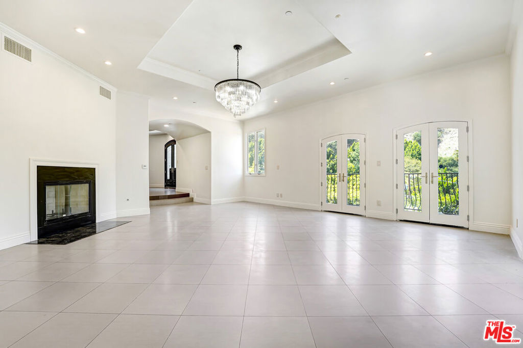 4156 Sunswept Drive Property Photo 12