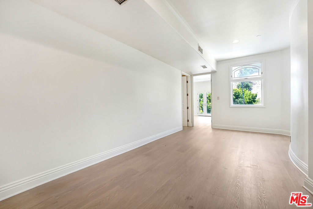 4156 Sunswept Drive Property Photo 17