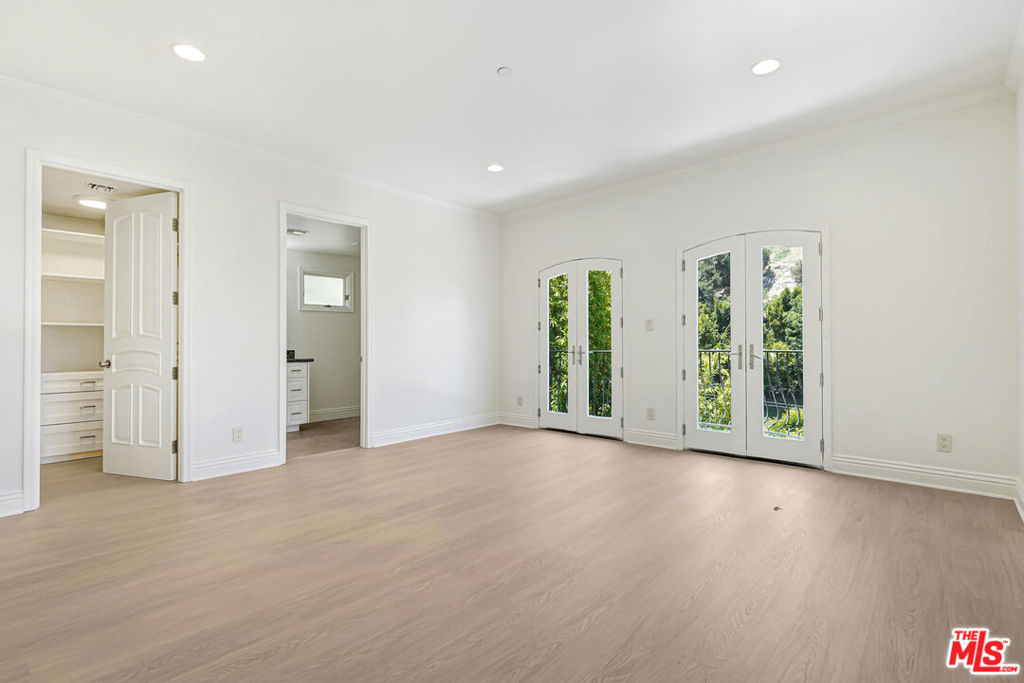 4156 Sunswept Drive Property Photo 25