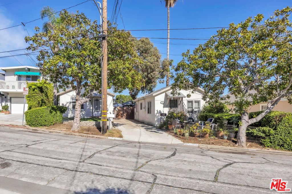 1224 Corona Street Property Photo 2