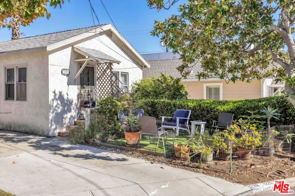 1224 Corona Street Property Photo 4