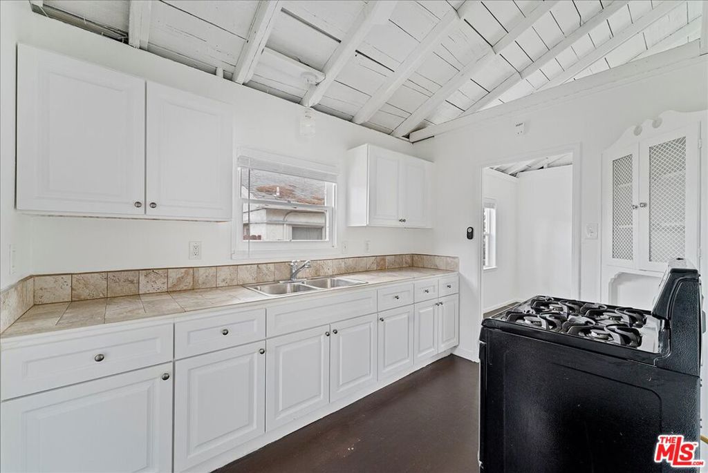 1224 Corona Street Property Photo 18