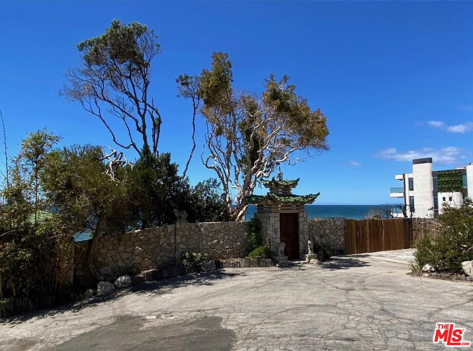 18842 Pacific Coast Highway Property Photo 1