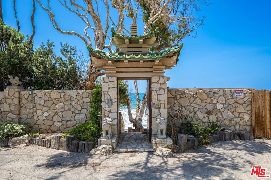 18842 Pacific Coast Highway Property Photo 2